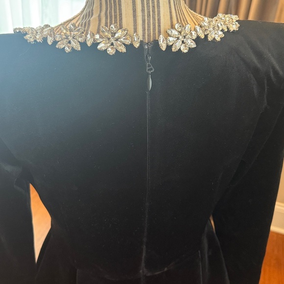 Nadine Merabi KIMBERLY Black Velvet Dress Size L - Picture 7 of 9